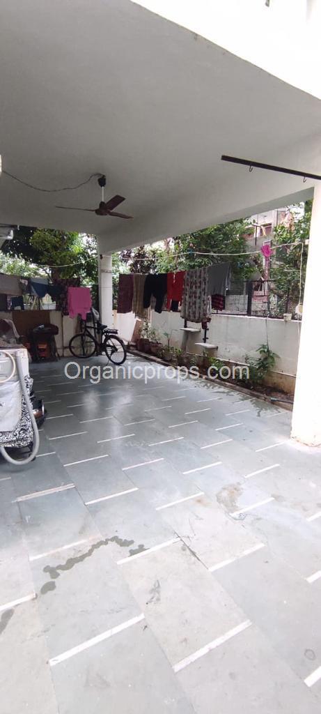 5 BHK ROW HOUSE ON SALE 